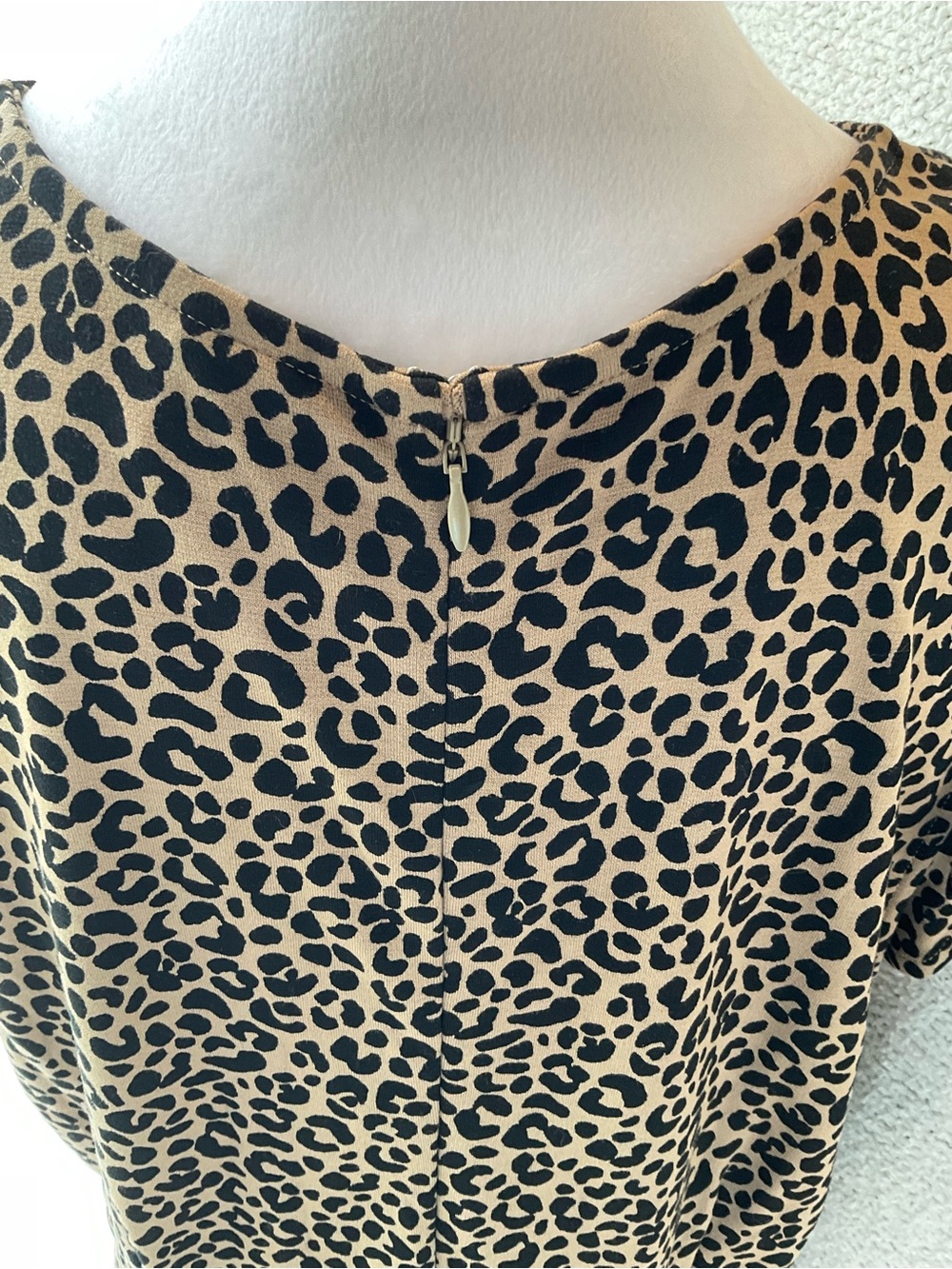 Old Navy Leopard Print Midi Dress in Tan and Black - Picture 7 of 7